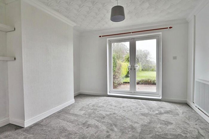 3 Bedroom Terraced House For Sale In The Crescent, Thorngumbald, Hull, HU12