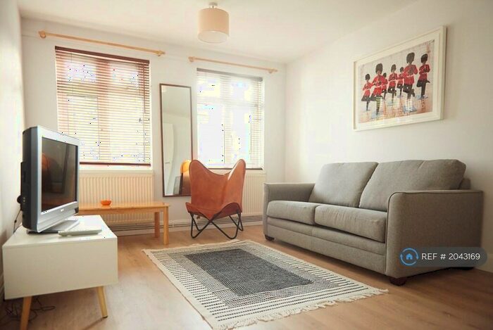 1 Bedroom Flat To Rent In Brookmead Court, London, N20