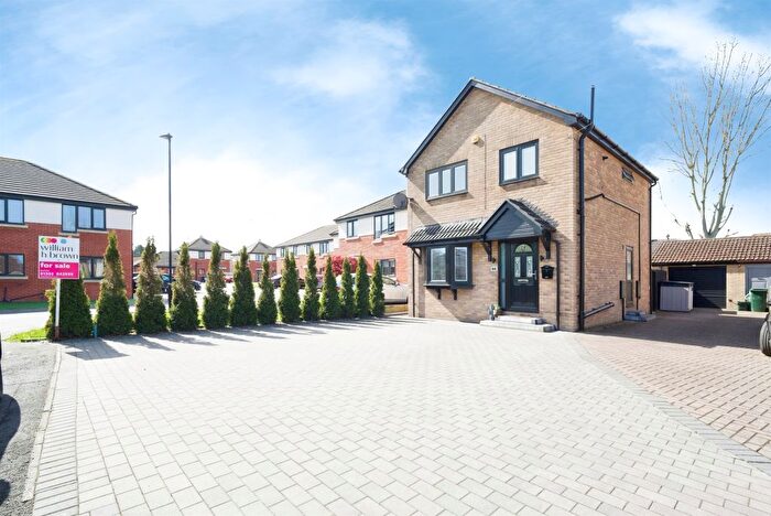 3 Bedroom Detached House For Sale In Hoddesdon Crescent, Dunscroft, Doncaster, DN7