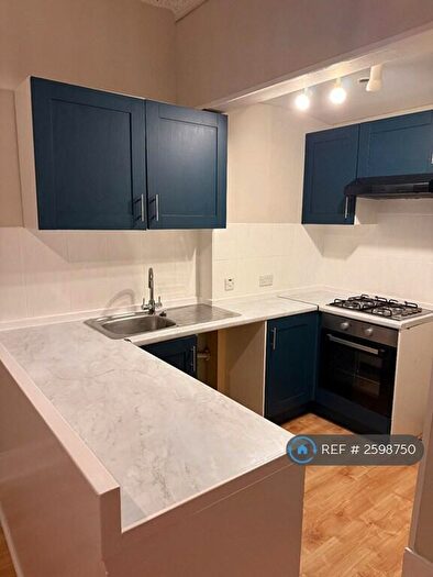 2 Bedroom Flat To Rent In Caddlehill Street, Greenock, PA16