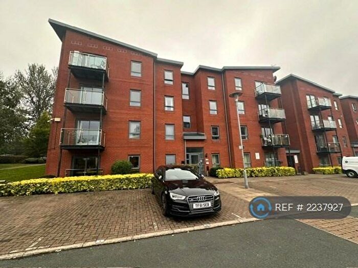 2 Bedroom Flat To Rent In Bouverie Court, Leeds, LS9