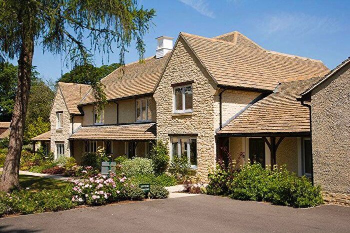 2 Bedroom Cottage For Sale In Butt Street, Stroud, GL6