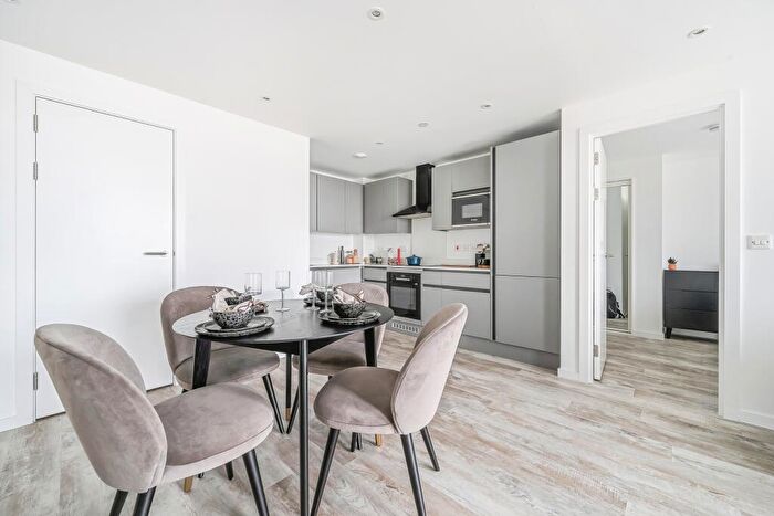 2 Bedroom Apartment To Rent In Wesley Lane, Cardiff City Centre, Cardiff, CF10