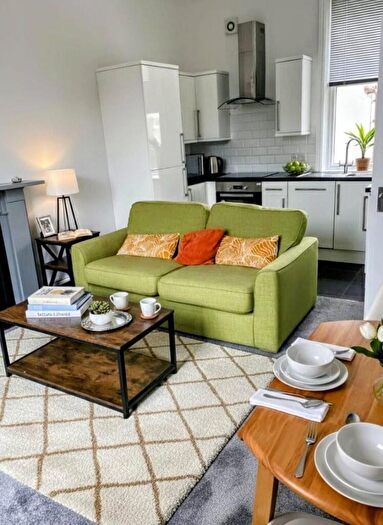 1 Bedroom Flat To Rent In Flat, Daisy Bank Road, Manchester, Greater Manchester, M14