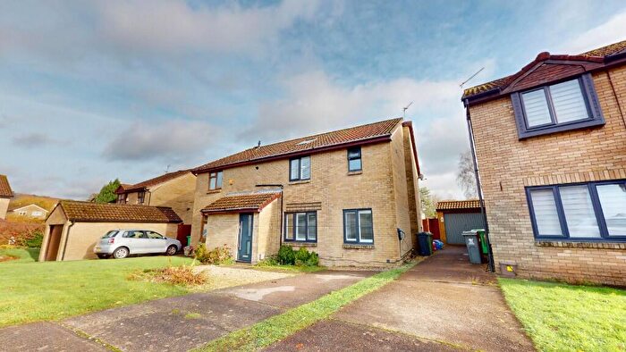 4 Bedroom Semi Detached House For Sale In Drury Close, Thornhill, Cardiff, CF14