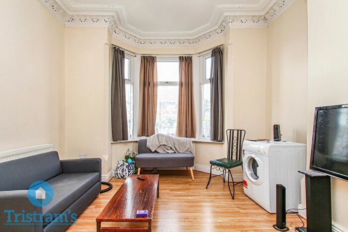 4 Bedroom End Of Terrace House To Rent In ~ £ Voucher If You Sign Up For !! Noel Street, Forest Fields, NG7