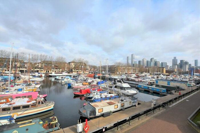 2 Bedroom Flat To Rent In Transom Close, London, SE16