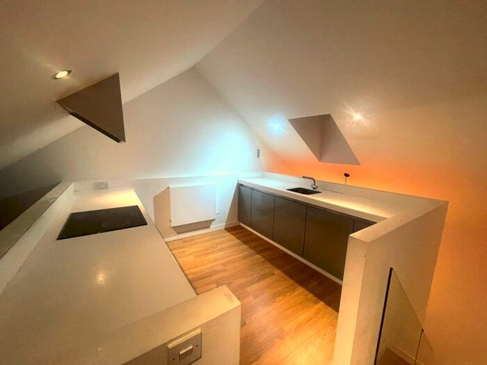 2 Bedroom Terraced House To Rent In Laburnum Street, Salford, M6