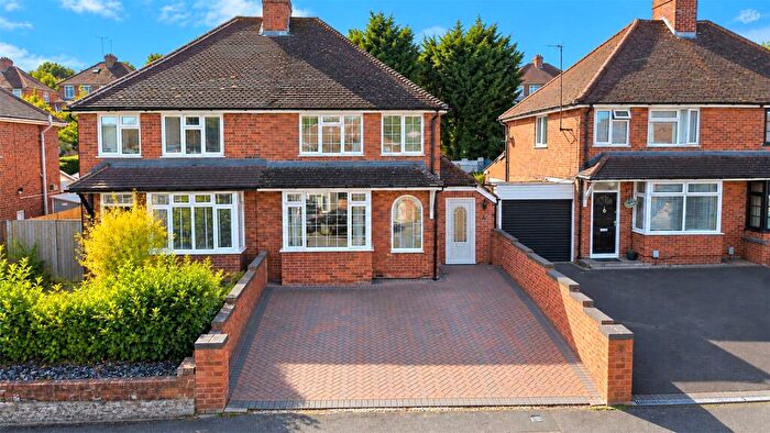 3 Bedroom Semi Detached House For Sale In Grasmere Avenue, Tilehurst, Reading, Berkshire, RG30