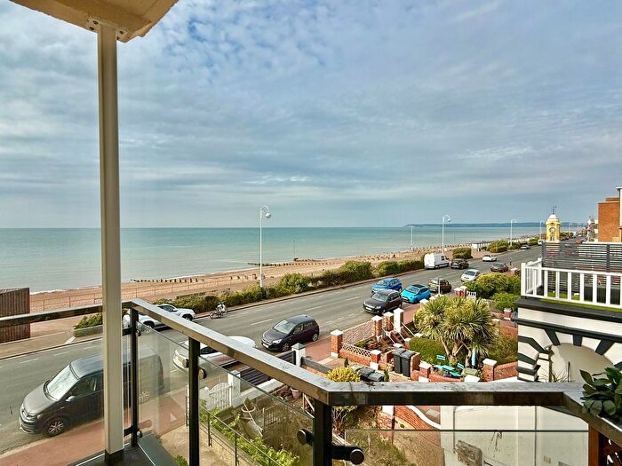 2 Bedroom Flat For Sale In West Parade, Bexhill-On-Sea, TN39