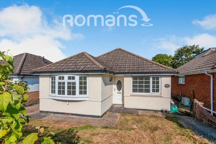 3 Bedroom Semi-Detached House To Rent In Buckland Avenue, Basingstoke, RG22