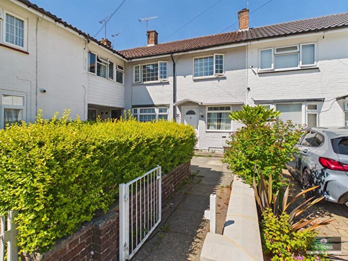 3 Bedroom Terraced House To Rent In Ashdown Drive, Crawley, RH10