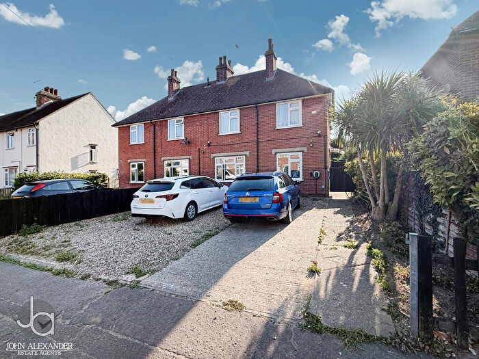 3 Bedroom Semi-Detached House For Sale In Collingwood Road, Lexden, Colchester, CO3