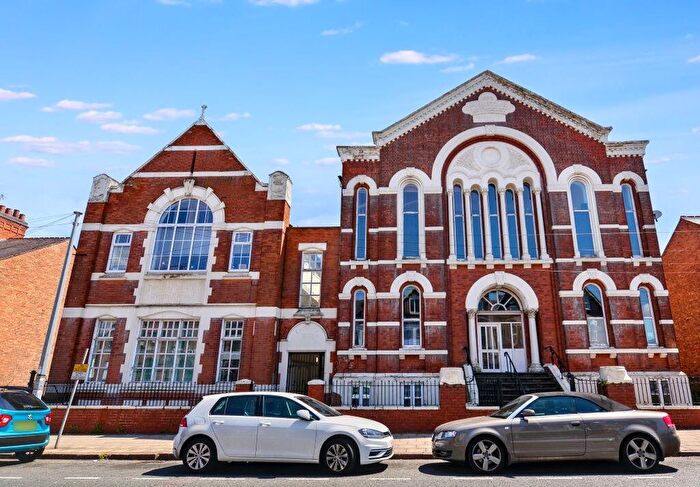 1 Bedroom Flat For Sale In Fosse Road North, Leicester, LE3