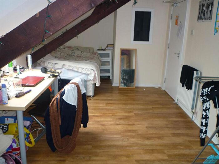 5 Bedroom Maisonette To Rent In Warwick Street, Heaton, NE6