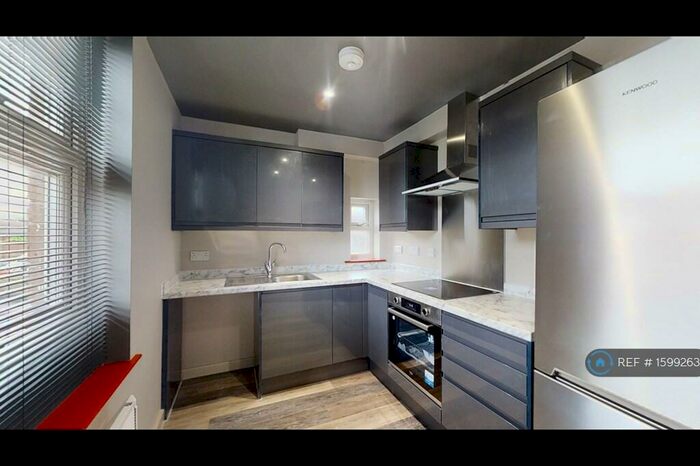 2 Bedroom Flat To Rent In D, Worksop, S80