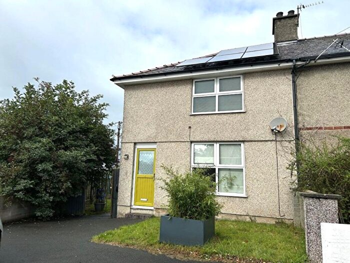 4 Bedroom End Of Terrace House For Sale In Glan Waun, Llanddaniel, Anglesey, LL60