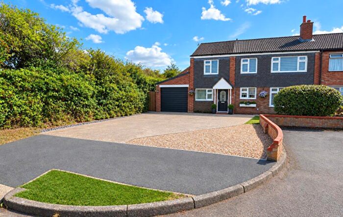 5 Bedroom Semi Detached House For Sale In Monoux Road, Wootton, MK43