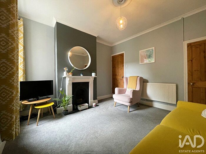 3 Bedroom Terraced House For Sale In Beaconsfield Road, Coventry, CV2