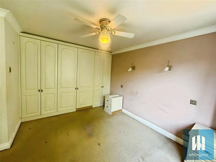 4 Bedroom Semi-Detached House To Rent In Marie Close, Lascelles Hall, Huddersfield, HD5