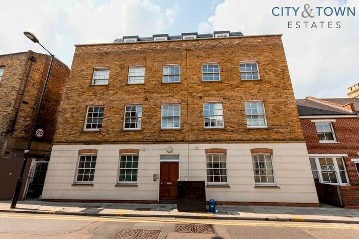 2 Bedroom Flat To Rent In Lordship Road, London, N16