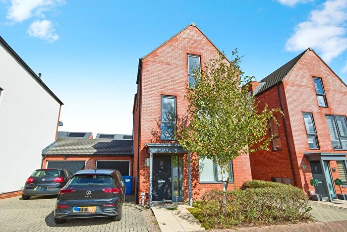 3 Bedroom Link Detached House For Sale In Prince George Drive, Derby, Derbyshire, DE22