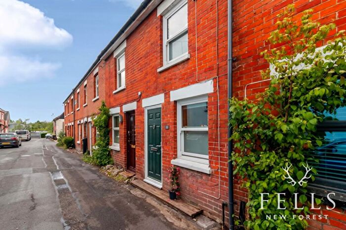 2 Bedroom Terraced House For Sale In New Street, Ringwood, BH24