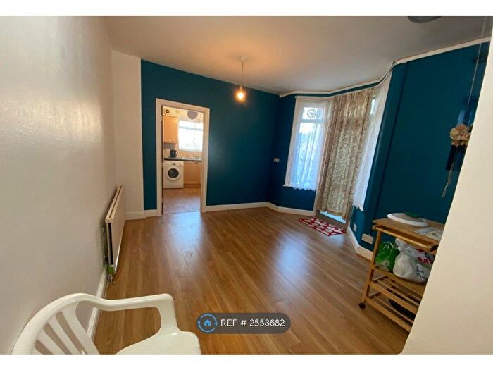 2 Bedroom Flat To Rent In Haringey, Ae, N4