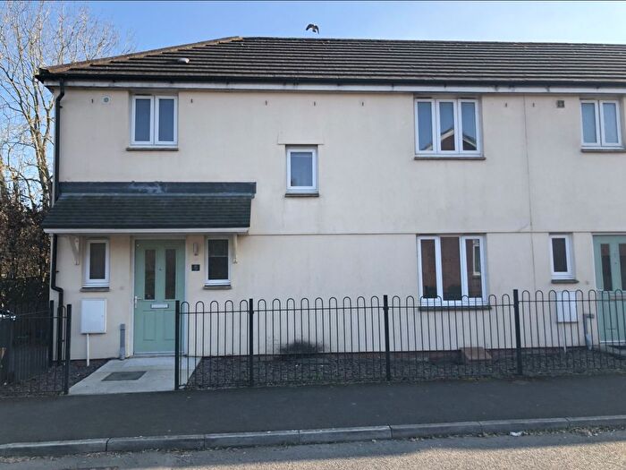 3 Bedroom End Of Terrace House To Rent In River Close, Kingsteignton, Devon, TQ12