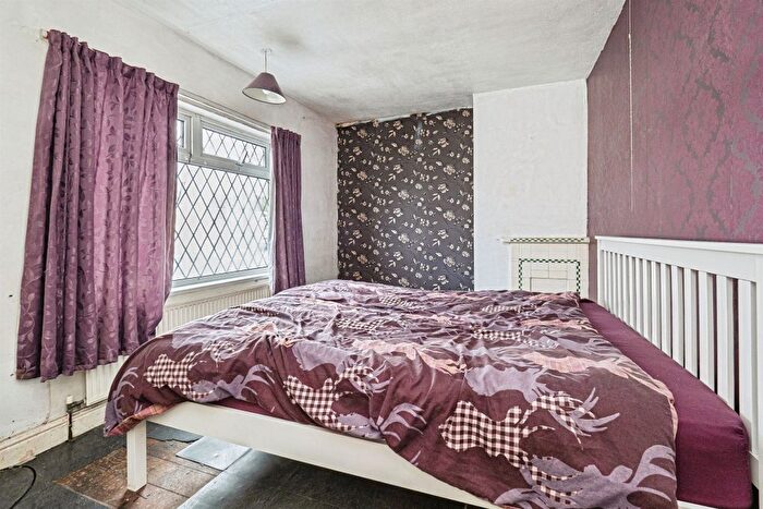 3 Bedroom Terraced House For Sale In Severn Street, Hull, HU8