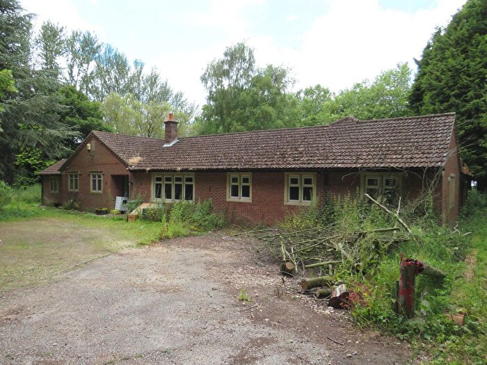 6 Bedroom Detached House For Sale In Grove Coach Road, Retford, DN22