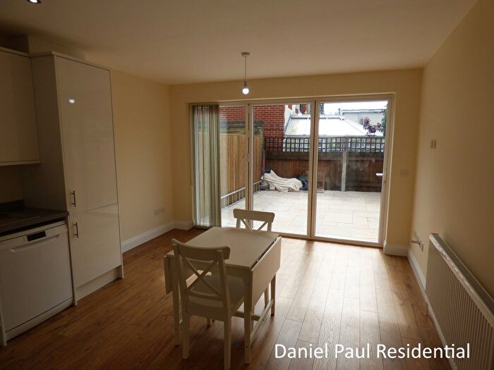 1 Bedroom Flat To Rent In South Ealing Road, London, W5