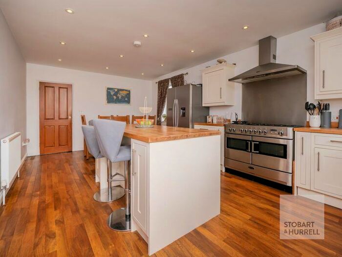 4 Bedroom Detached House For Sale In Lonsdale Road, Rackheath, Norfolk, NR13