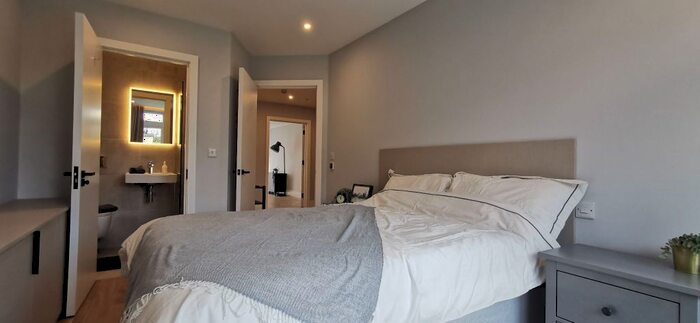 2 Bedroom Flat To Rent In Draycott Avenue, Kenton, Harrow, HA3