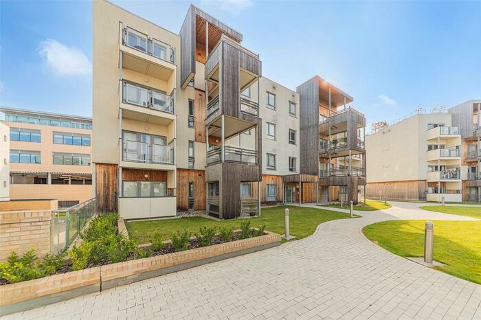 2 Bedroom Flat To Rent In Glenalmond Avenue, Cambridge, CB2