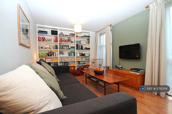 2 Bedroom Terraced House To Rent In Dunston Road, London, SW11