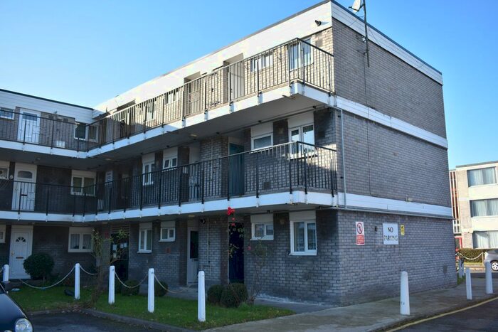 1 Bedroom Flat To Rent In Bath Road, Hounslow, TW5