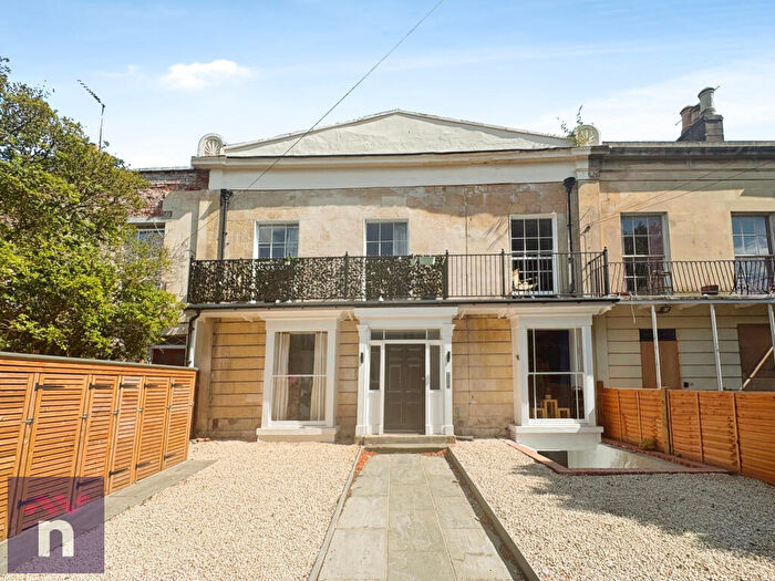 1 Bedroom Flat To Rent In Grosvenor Street, Central, Cheltenham, GL52