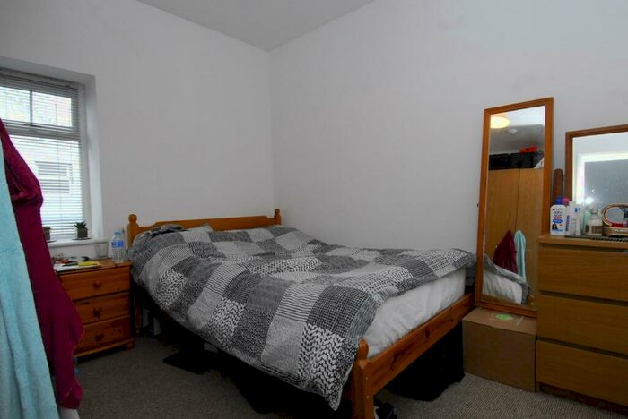 2 Bedroom Apartment To Rent In Prospect Street, Flat, Plymouth, PL4