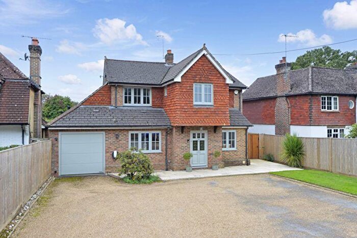 4 Bedroom Detached House For Sale In Guildford Road, Cranleigh, GU6