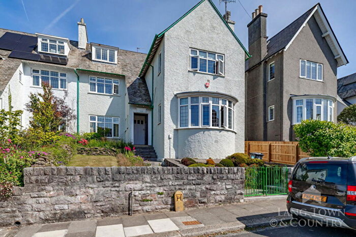 5 Bedroom Semi-Detached House For Sale In Vapron Road, Mannamead, Plymouth, PL3