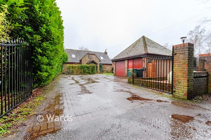 4 Bedroom Detached House For Sale In School Lane, Meopham, Kent, DA13