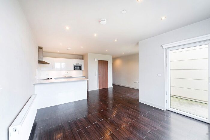 1 Bedroom Flat To Rent In London Rd, Norbury, London, SW16