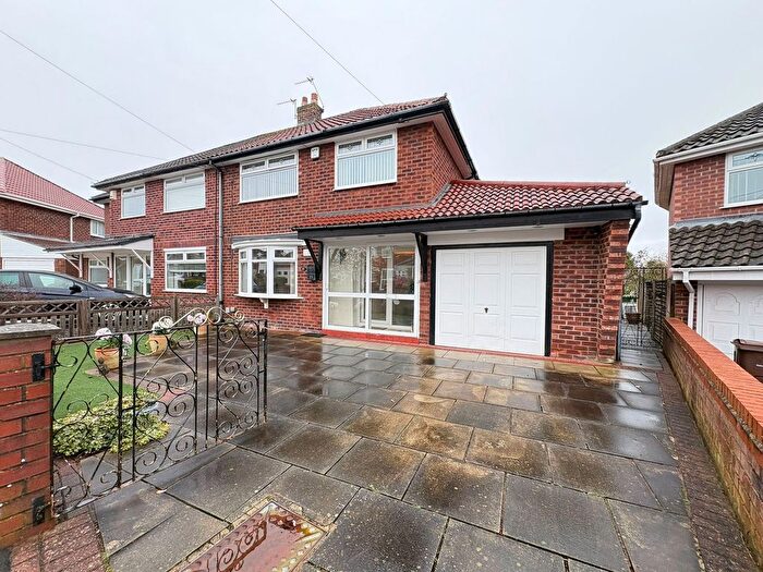 3 Bedroom Semi Detached House For Sale In Sunnymede Drive, Lydiate, L31