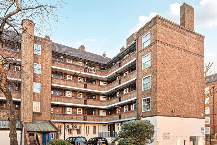 3 Bedroom Flat For Sale In Kennington Park Road, London, SE11