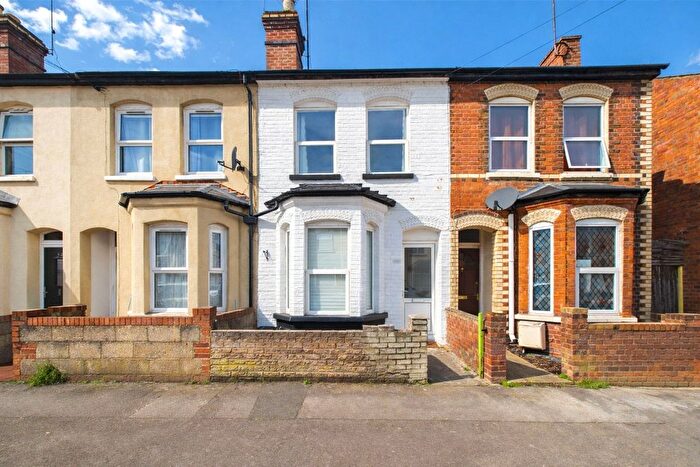3 Bedroom Terraced House For Sale In Belmont Road, Reading, Berkshire, RG30
