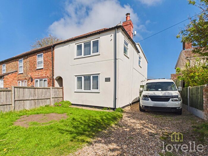2 Bedroom Semi-Detached House For Sale In Mumby Road, Huttoft, LN13