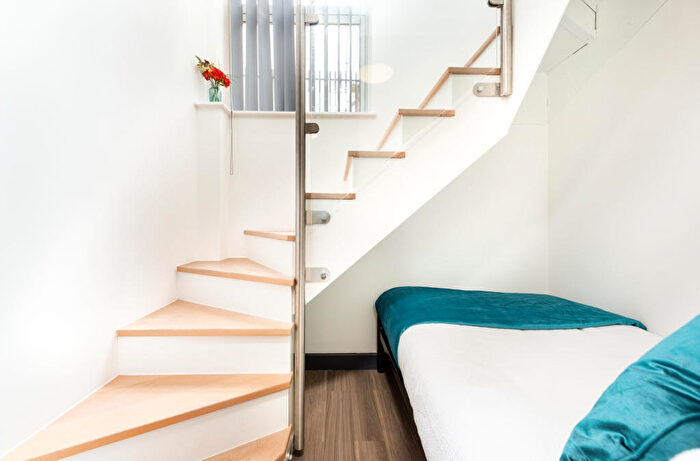 Studio To Rent In Duplex Studio, Chapel Street, LU1