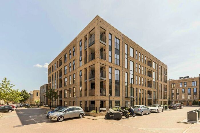 1 Bedroom Flat To Rent In Bourbon Road, London, SW9