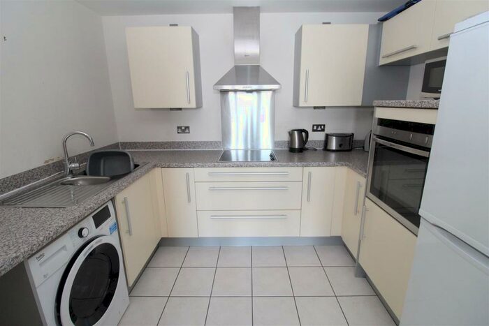 1 Bedroom Flat To Rent In Victoria Wharf, Watkiss Way, Cardiff, CF11